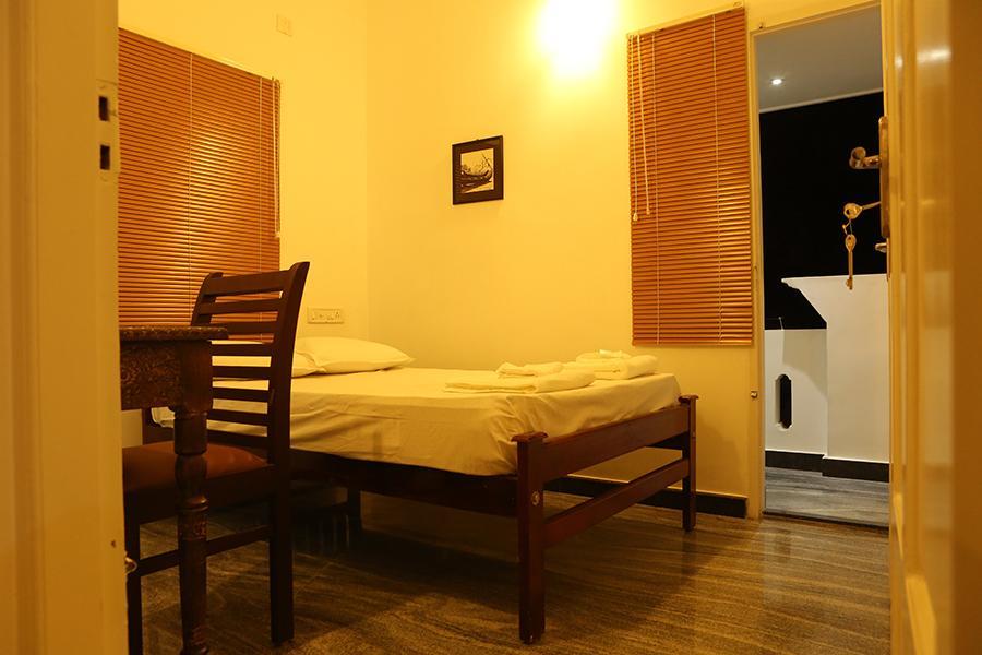 Janatha Homestay Kochi Exteriör bild